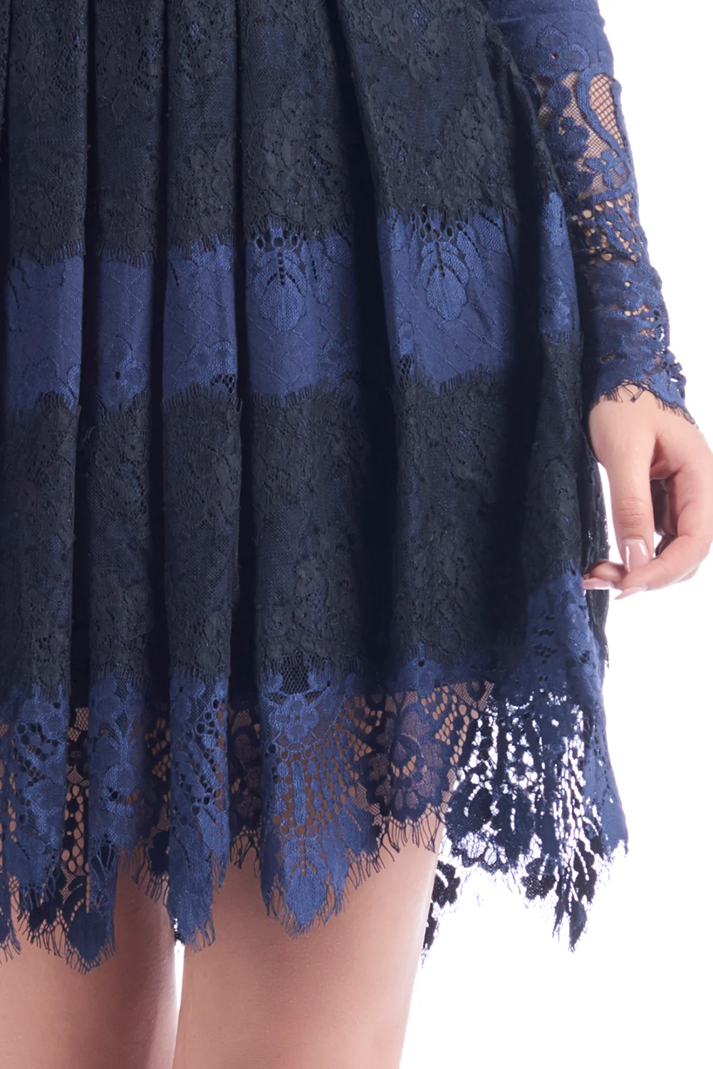 Abito corto in pizzo blue con balze apertura sulla schiena fascia in vita di velluto ERDASA - Image 4