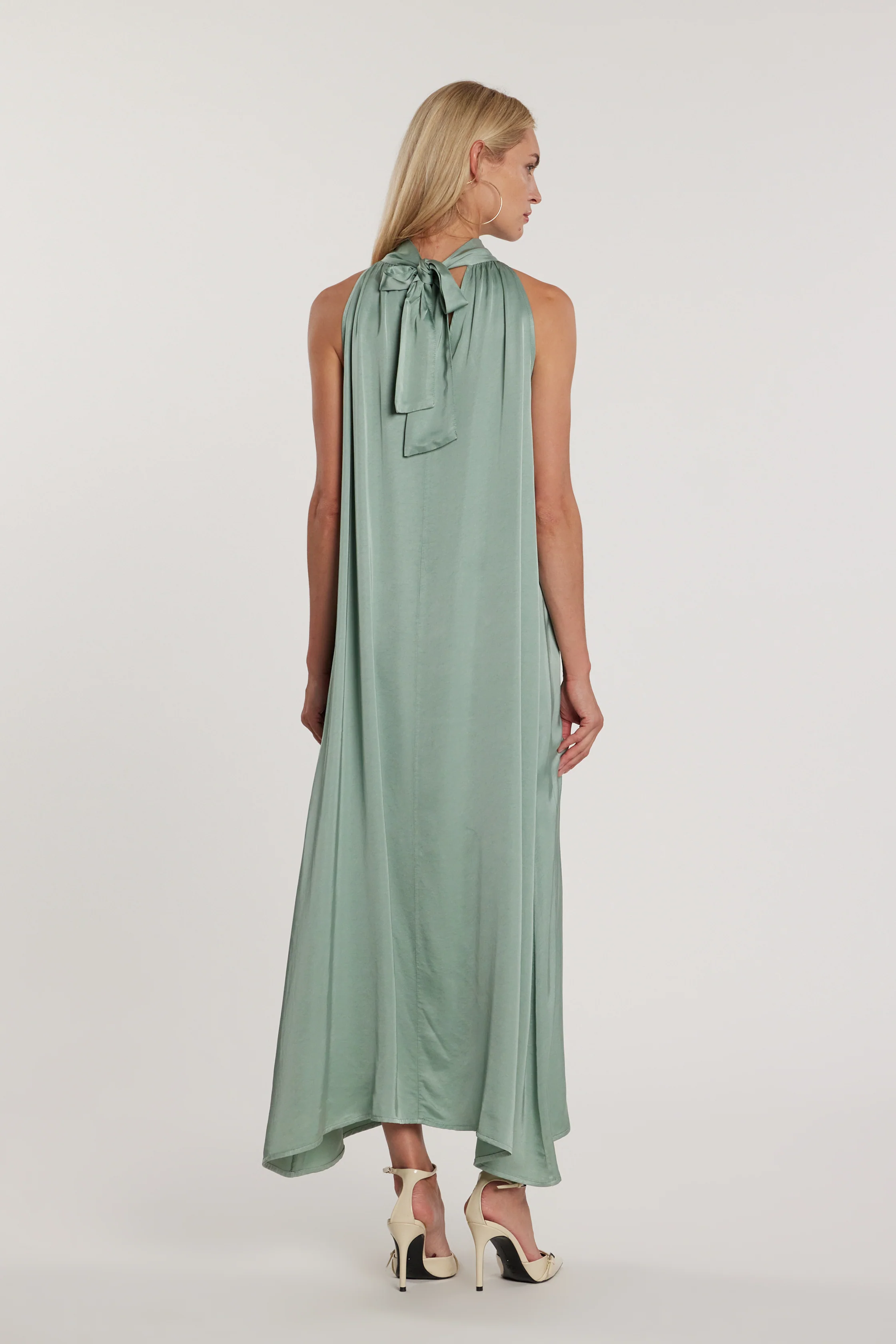 Abito FIOKKO lungo smanicato scollo americana con goccia a V più fusciacca collo - Image 3