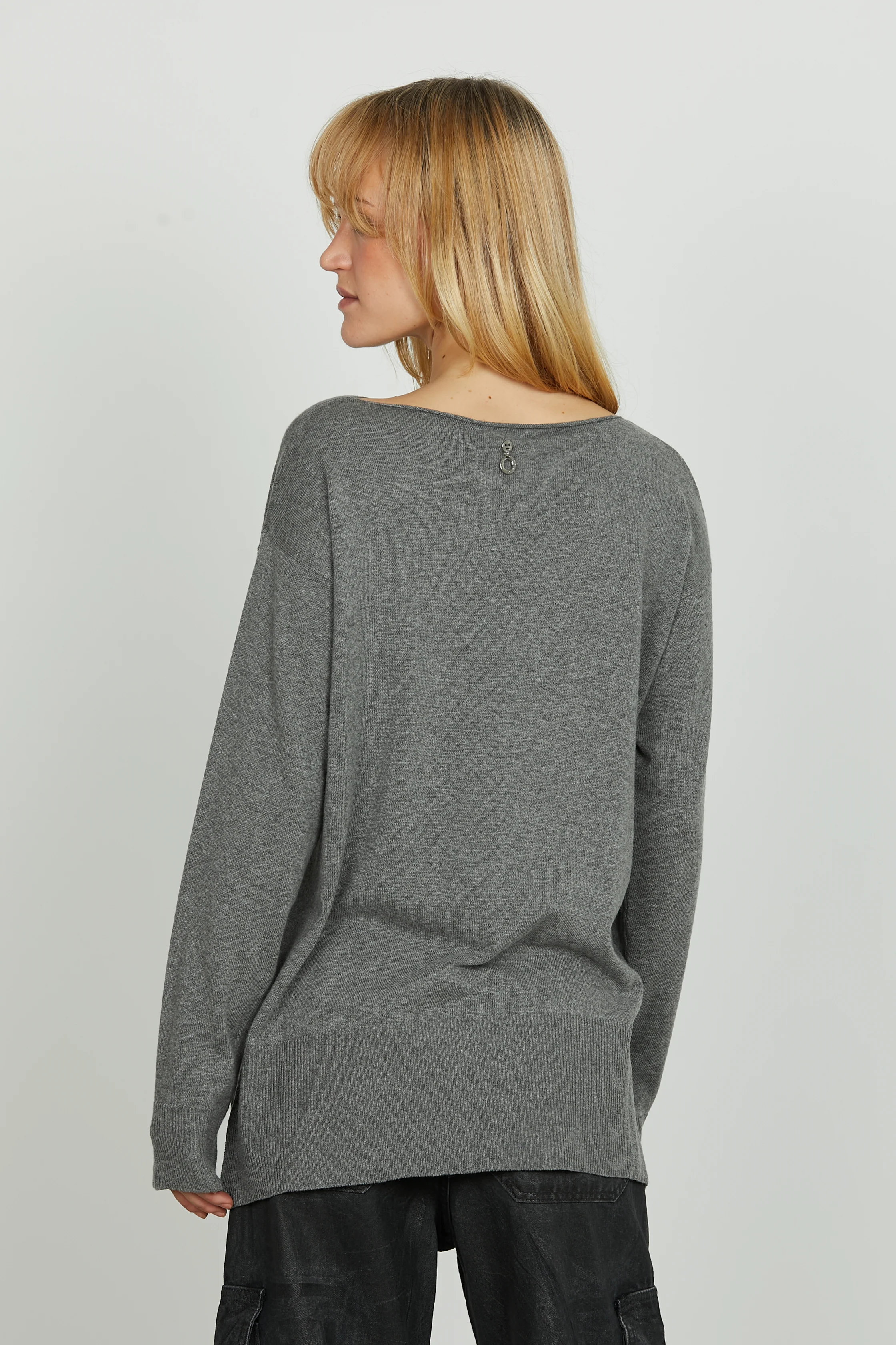 Maglia DOKOS manica lunga con tasca più spacchi fondo asimmetrica - Image 3